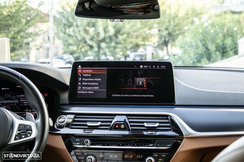 BMW 530 e Pack Desportivo M - 37