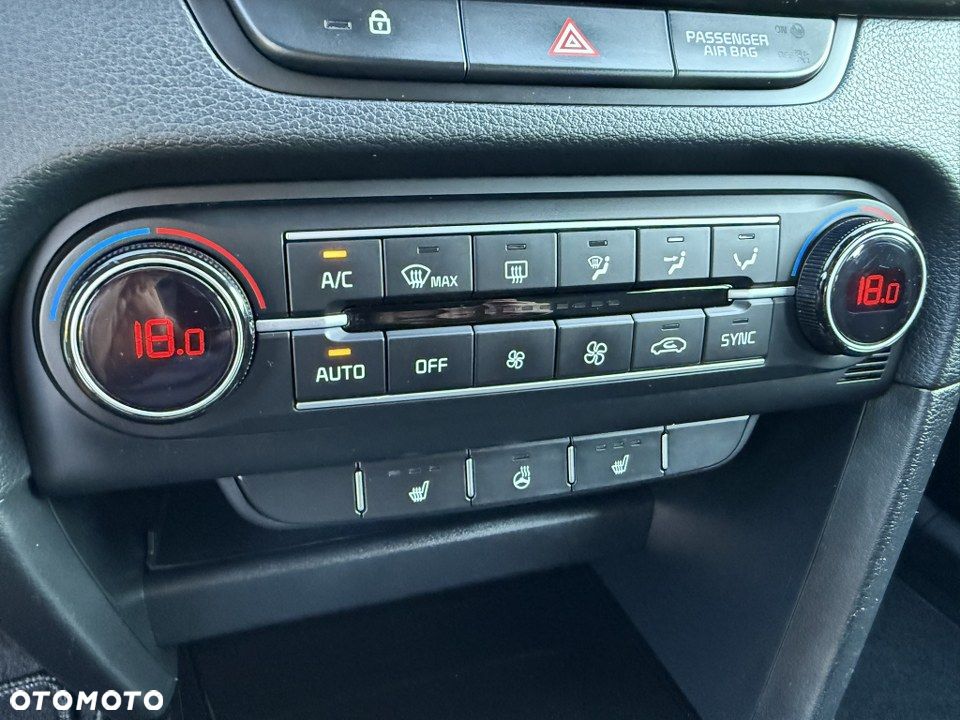 Kia Ceed 1.5 T-GDI L Business Line Plus - 26