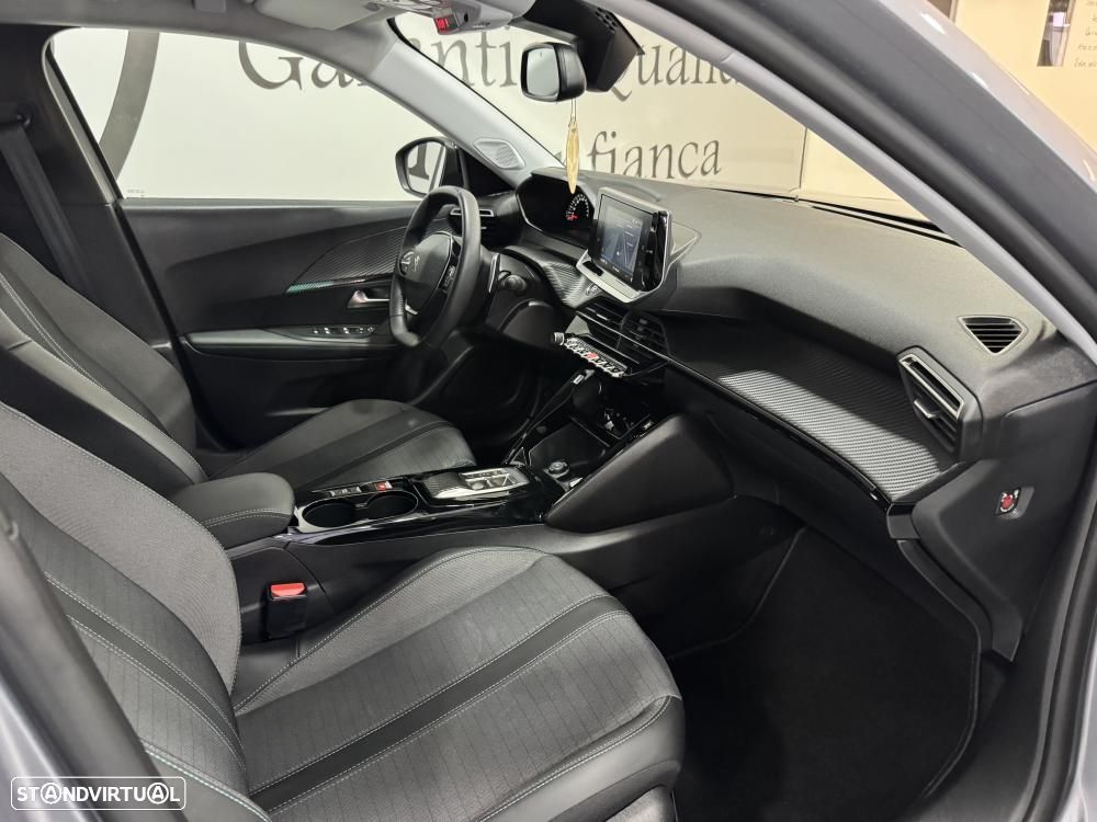 Peugeot 2008 PureTech 130 EAT8 Allure - 38