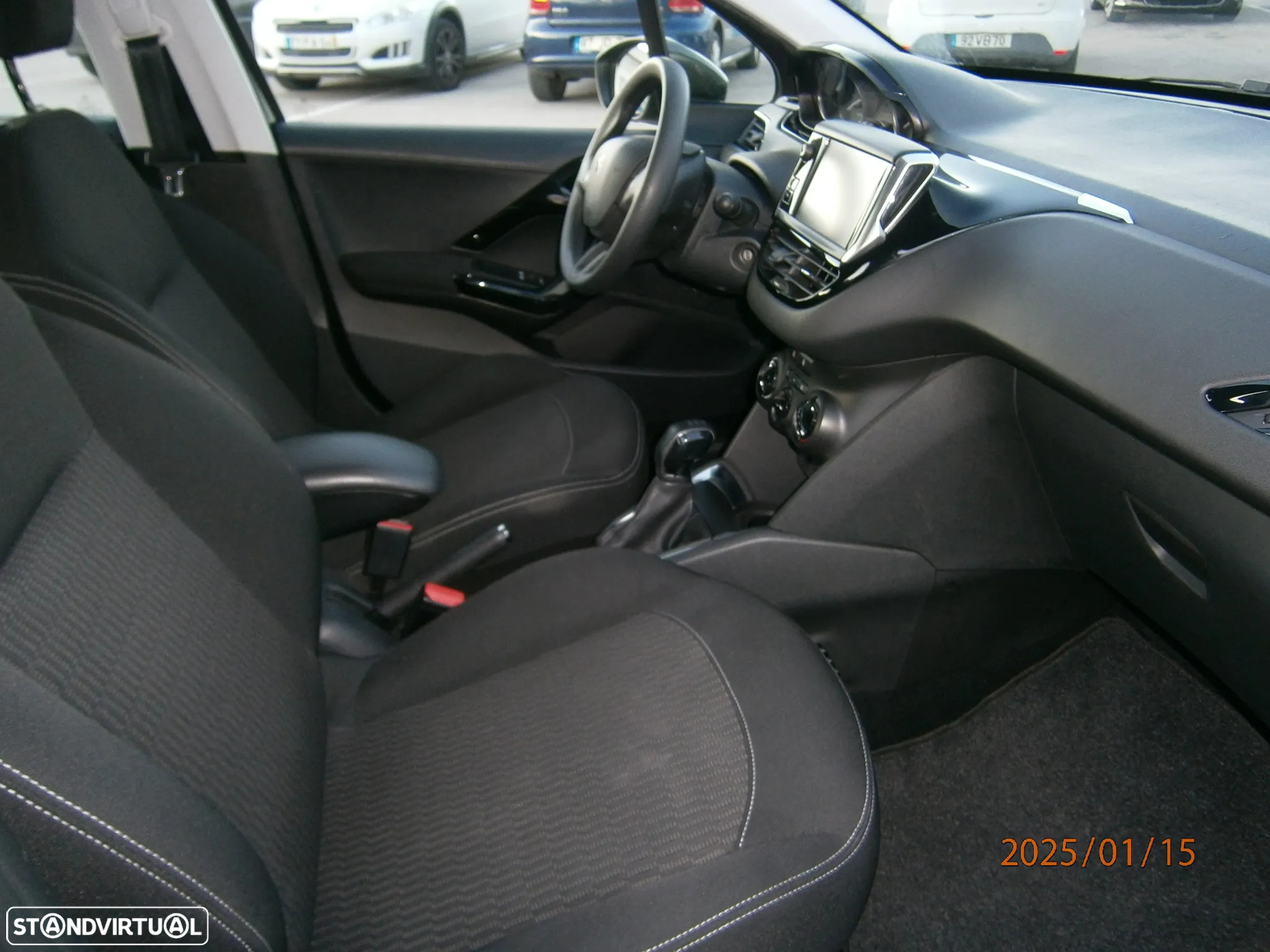 Peugeot 208 1.2 PureTech Active - 10