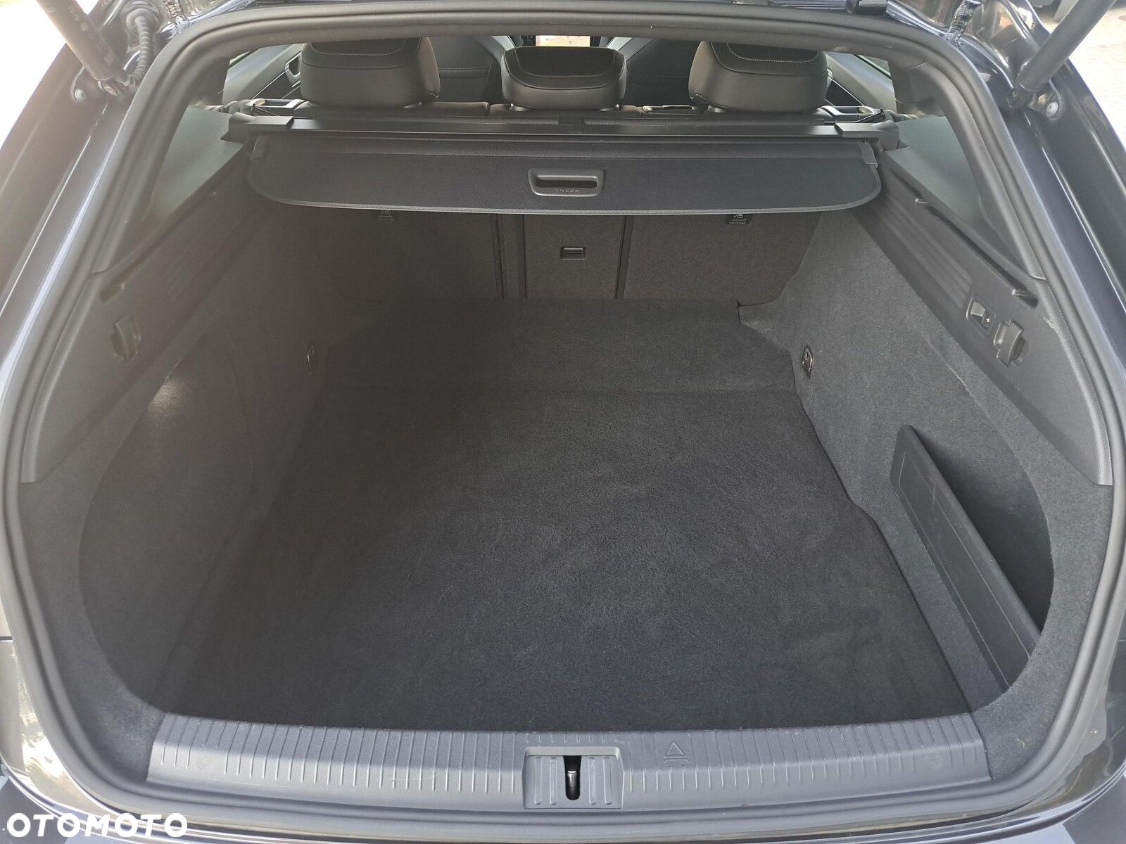 Volkswagen Arteon 2.0 TDI R-Line DSG - 34