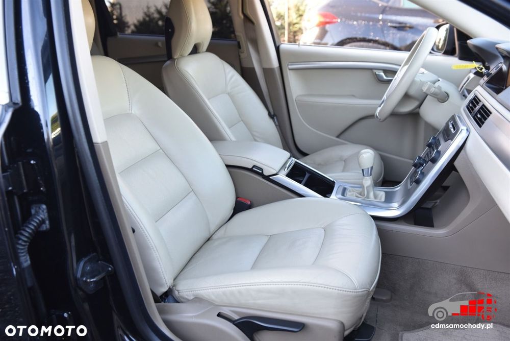 Volvo V70 D3 Momentum - 19