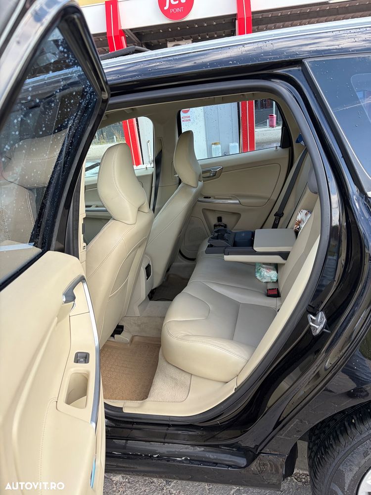 Volvo XC 60 D4 Geartronic Summum - 9