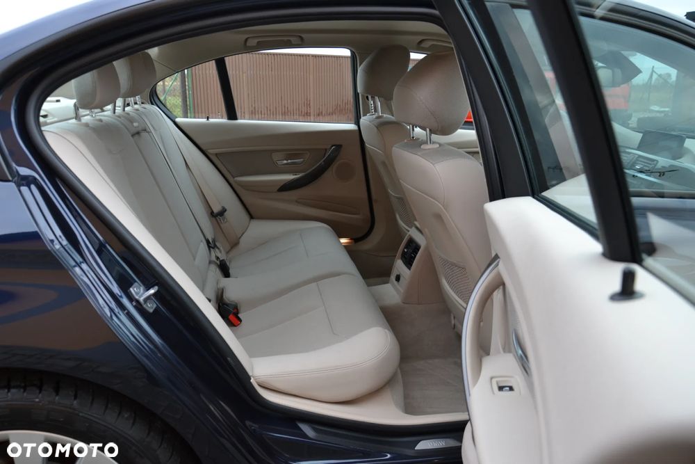 BMW Seria 3 - 40
