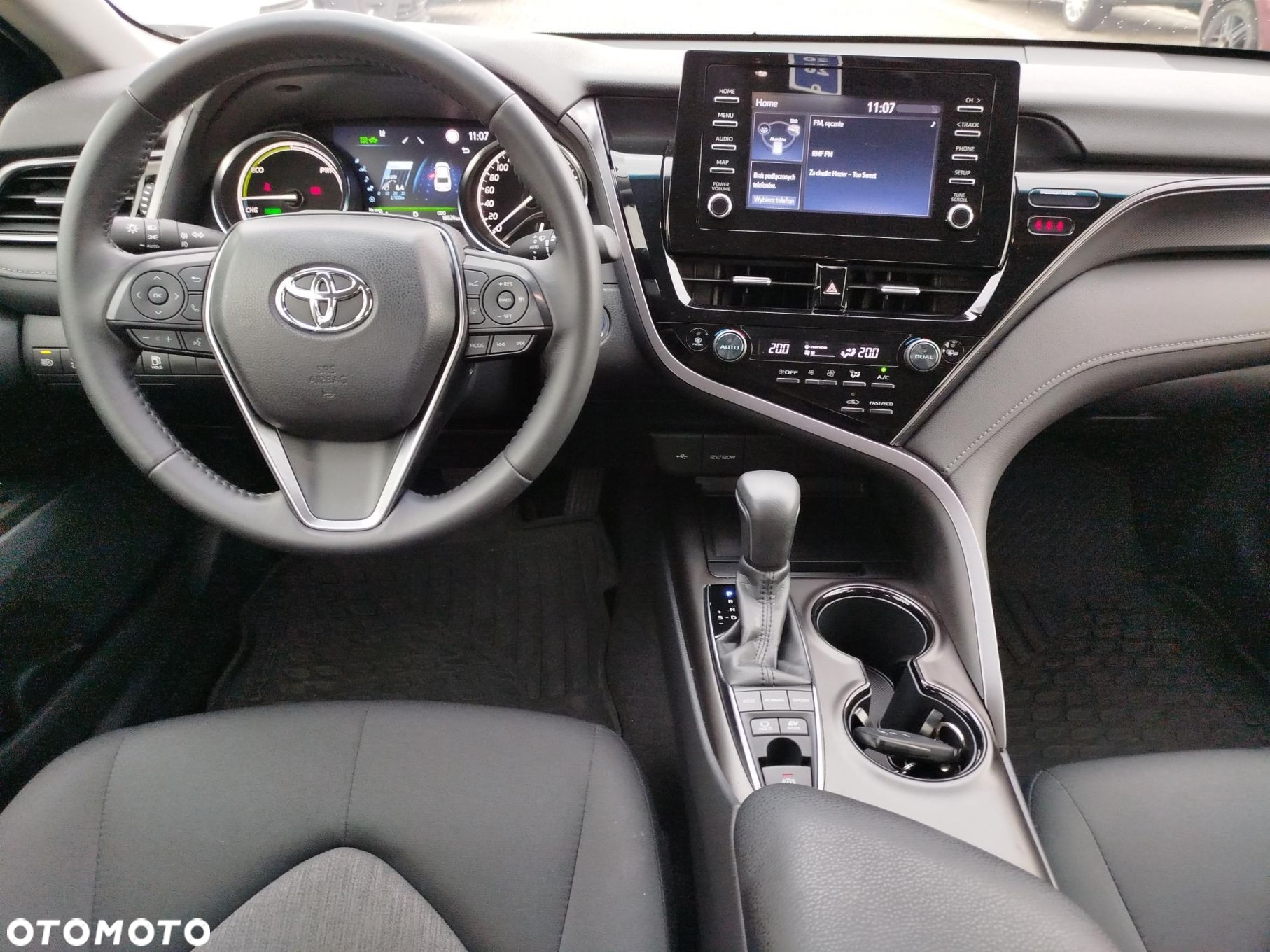 Toyota Camry - 11