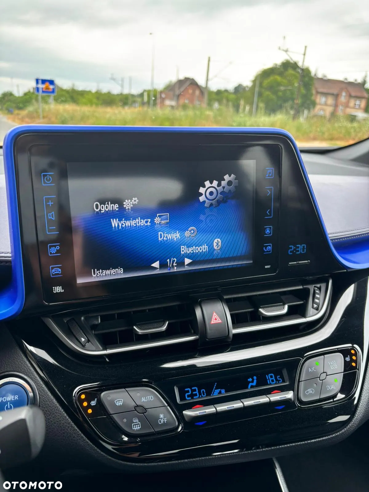 Toyota C-HR 1.8 Hybrid GPF Executive - 33