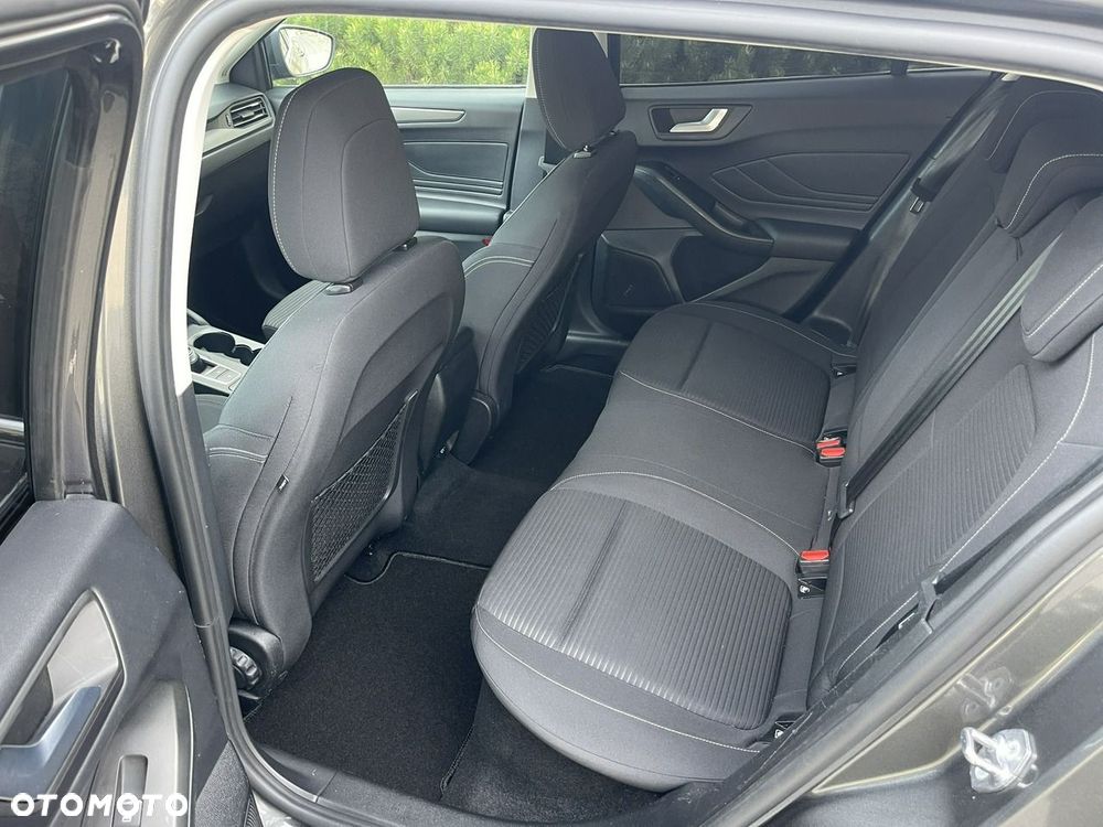 Ford Focus - 22