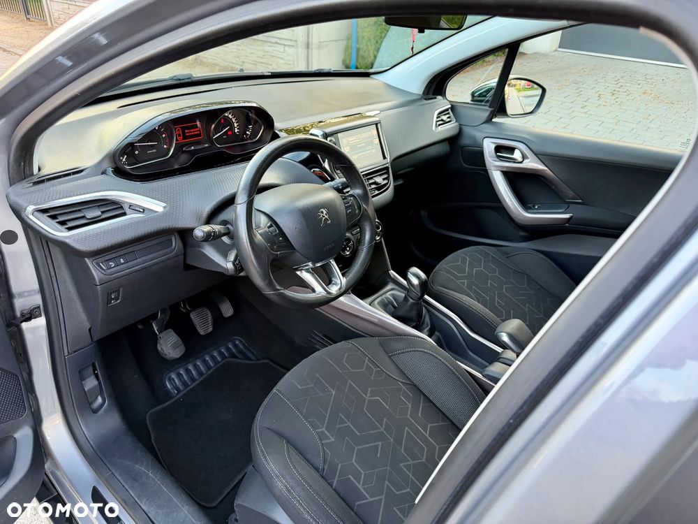 Peugeot 2008 - 9