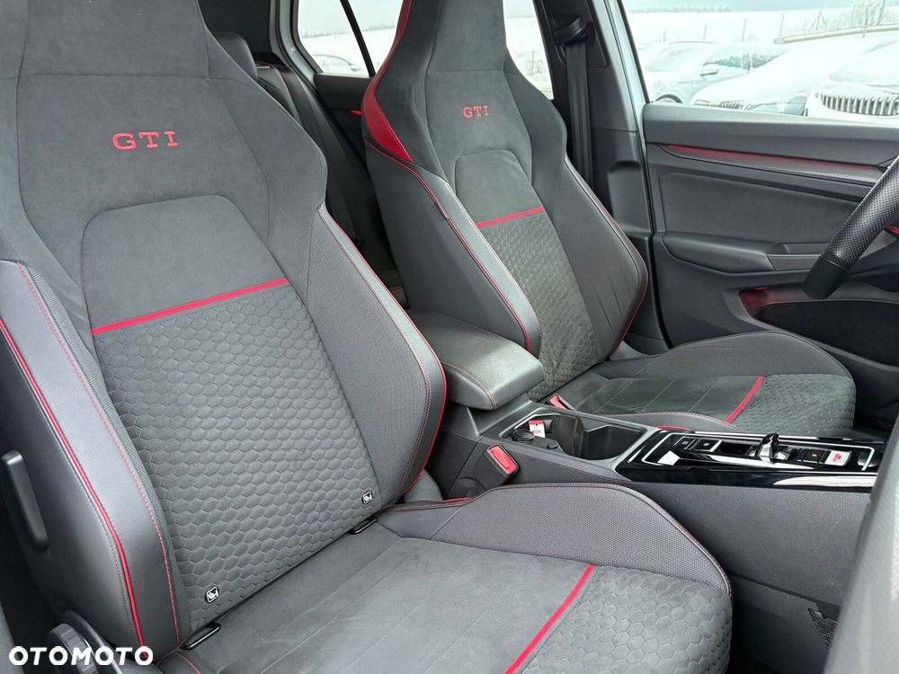 Volkswagen Golf - 19