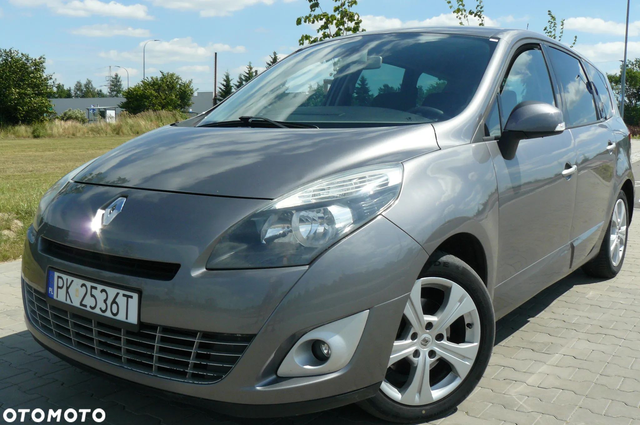 Renault Scenic - 1