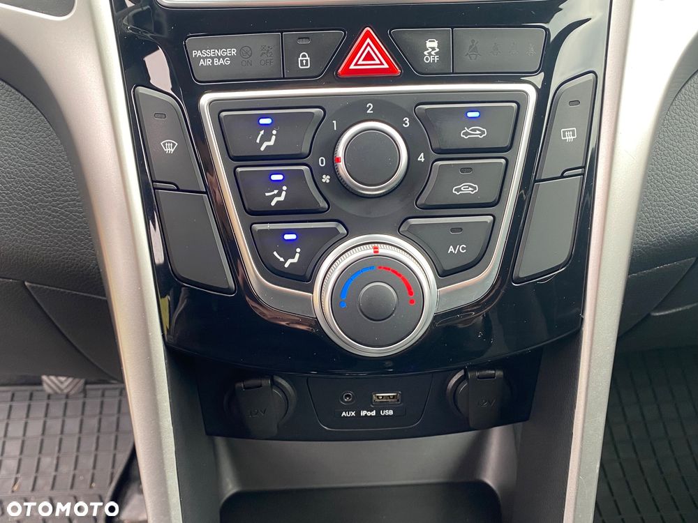 Hyundai i30 1.4 BlueDrive Comfort - 23