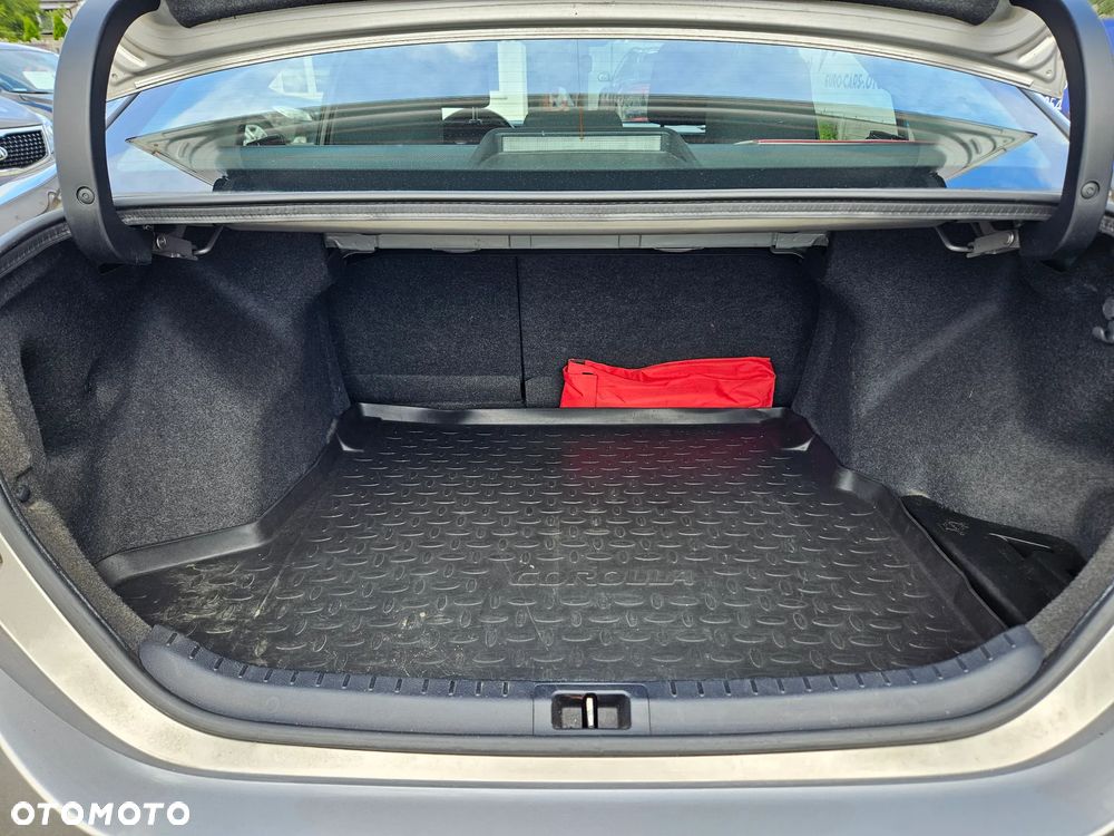 Toyota Corolla 1.33 Active EU6 - 19