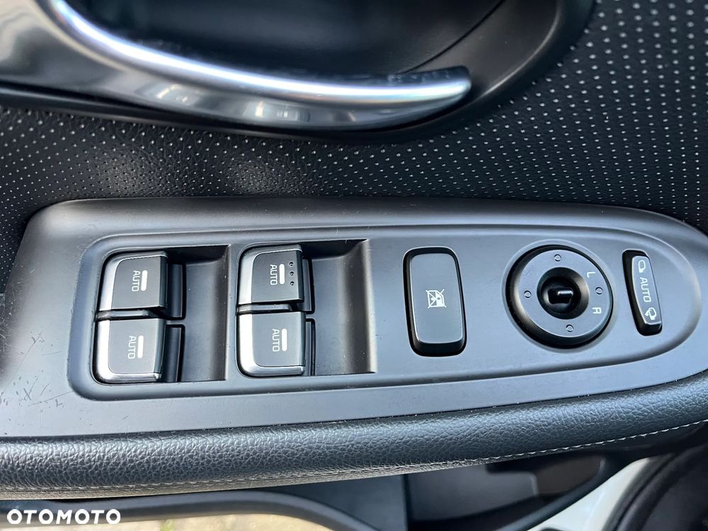 Kia Carens 2.0 GDI L 7os - 10