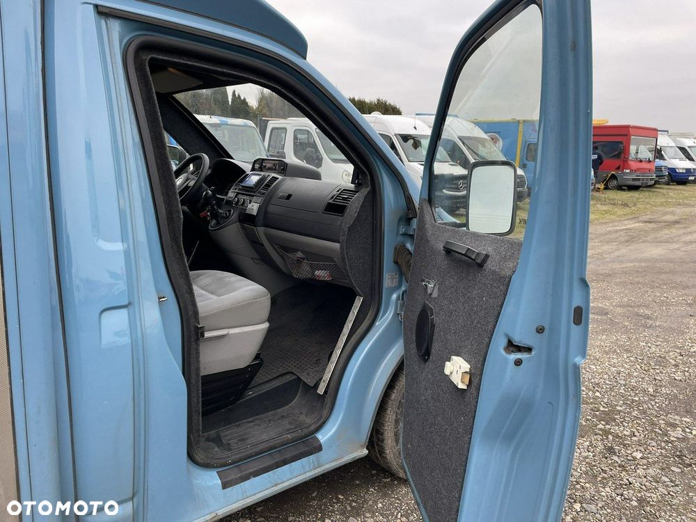 Volkswagen Transporter - 8
