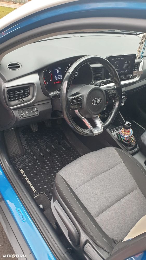 Kia Stonic - 8