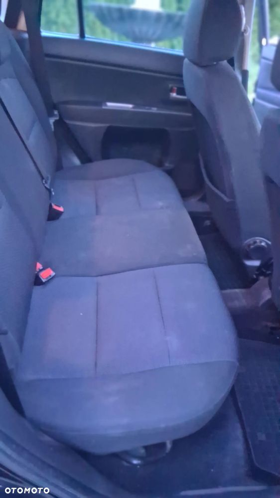 Mazda 2 1.4 Core + - 7