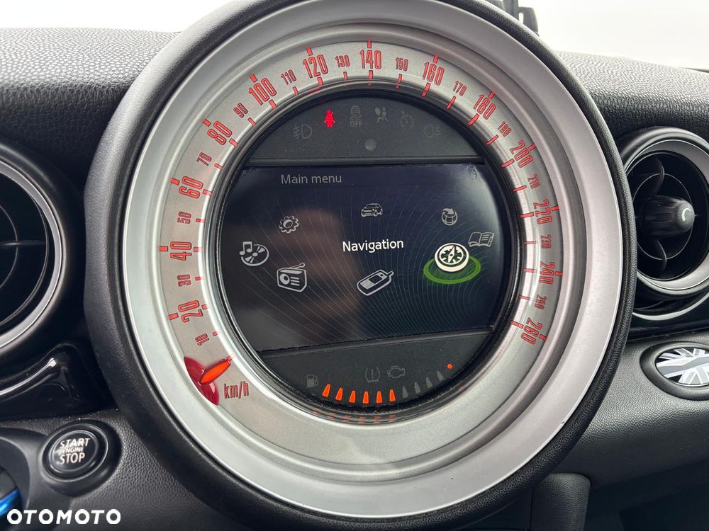 MINI Cooper Standard - 25