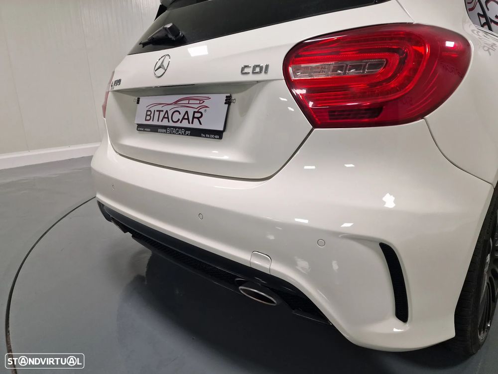 Mercedes-Benz A 180 d AMG Line - 23