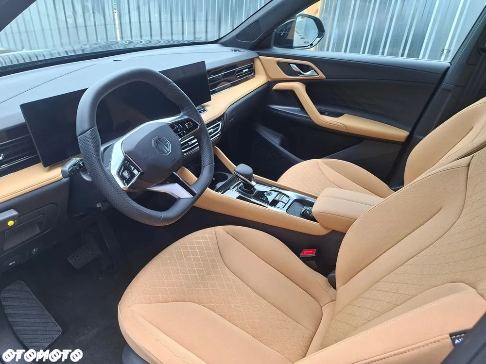 MG HS 1.5 T-GDI Excite DCT - 17