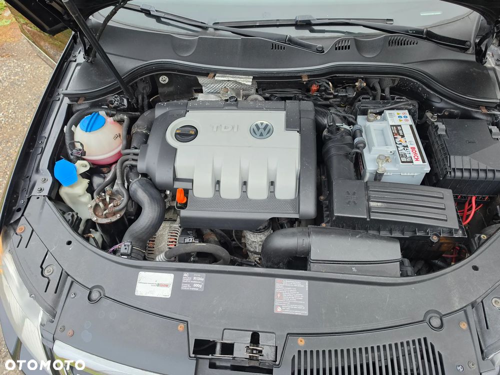 Volkswagen Passat - 16