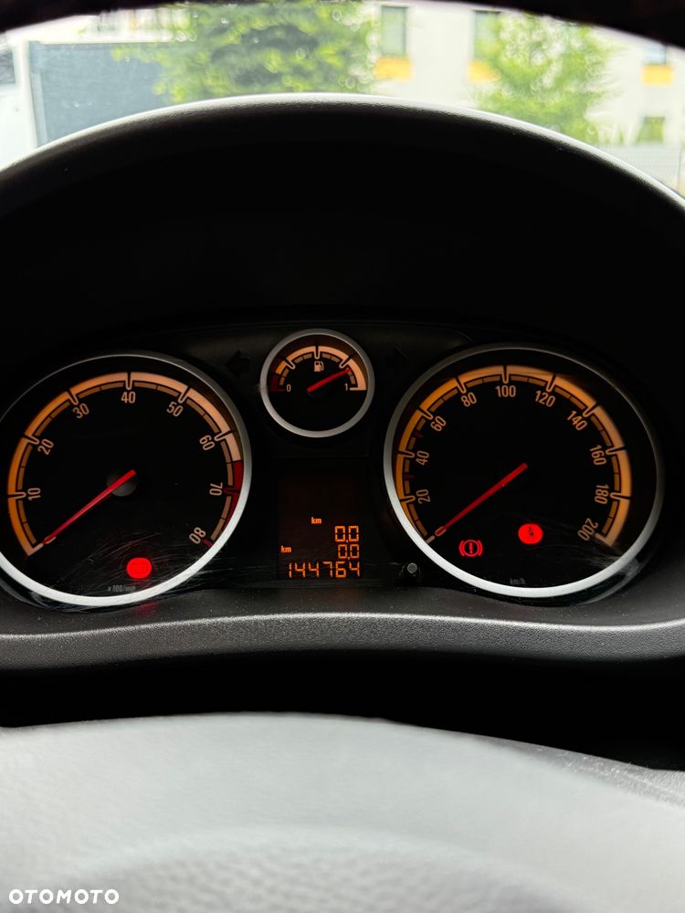 Opel Corsa 1.2 16V Enjoy - 12