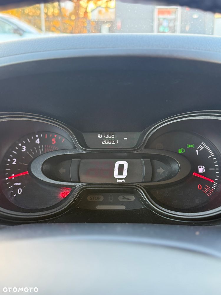 Renault Trafic - 10