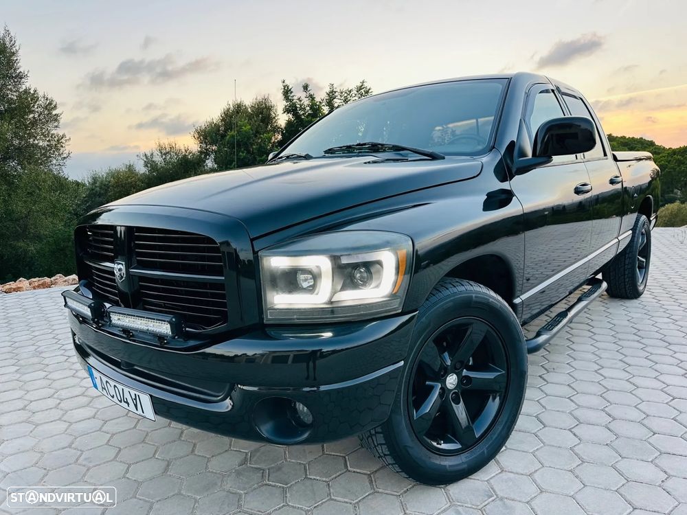 Dodge RAM - 1
