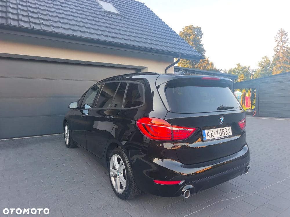 BMW Seria 2 218d Luxury Line sport - 9