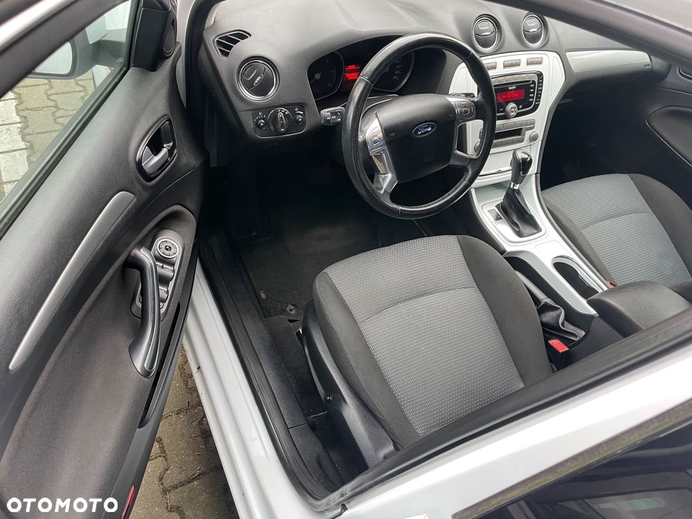 Ford Mondeo - 13