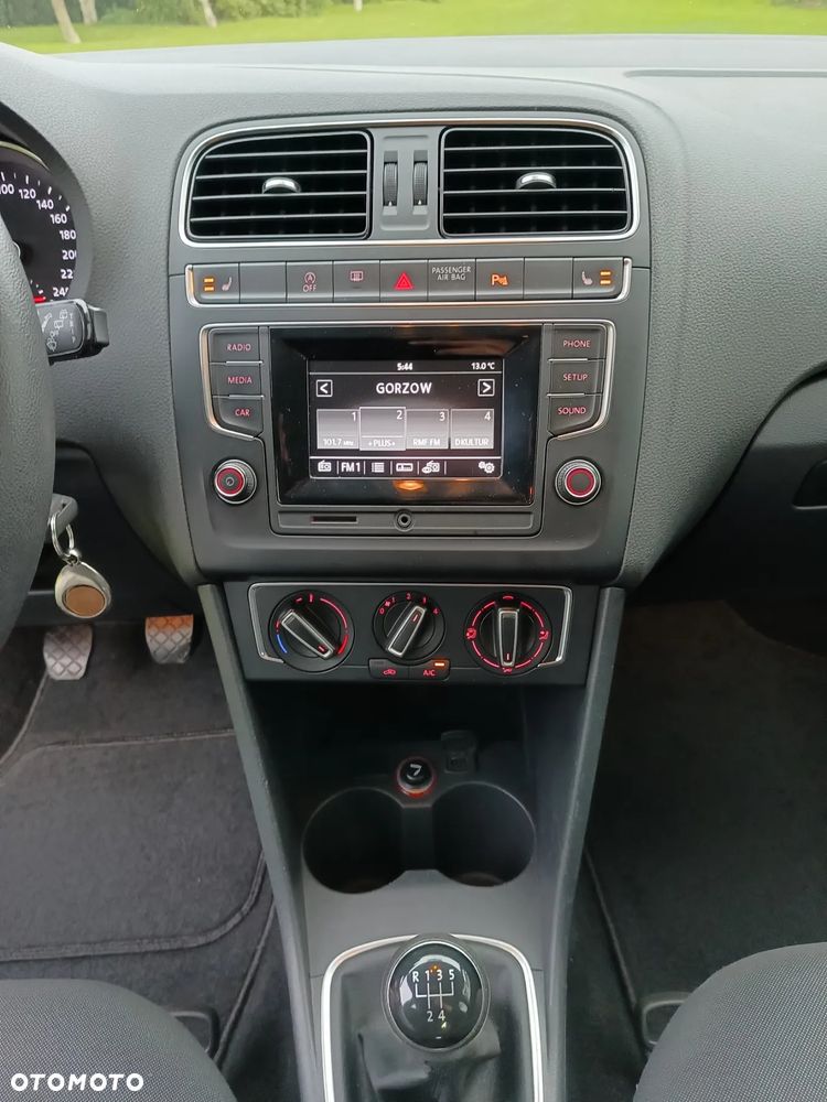 Volkswagen Polo 1.4 TDI (Blue Motion Technology) Highline - 13