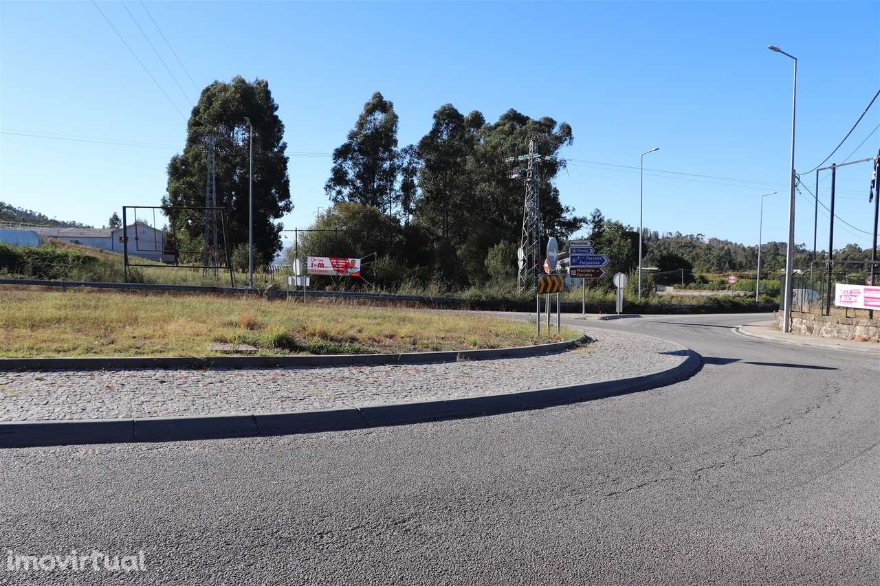Lote de Terreno  Venda em Lustosa e Barrosas (Santo Estêvão),Lousada - Grande imagem: 2/14