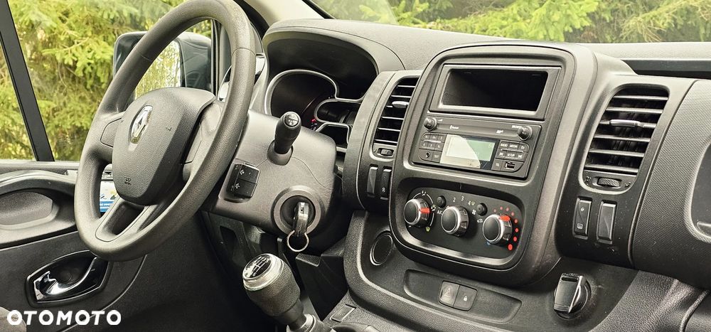 Renault Trafic III Vivaro - 22