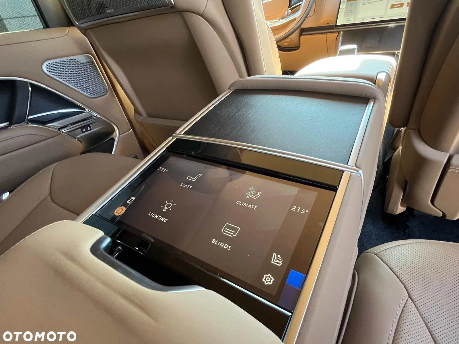 Land Rover Range Rover - 11