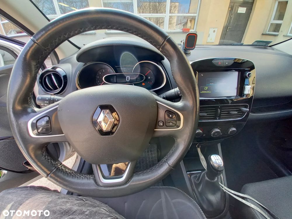 Renault Clio - 15