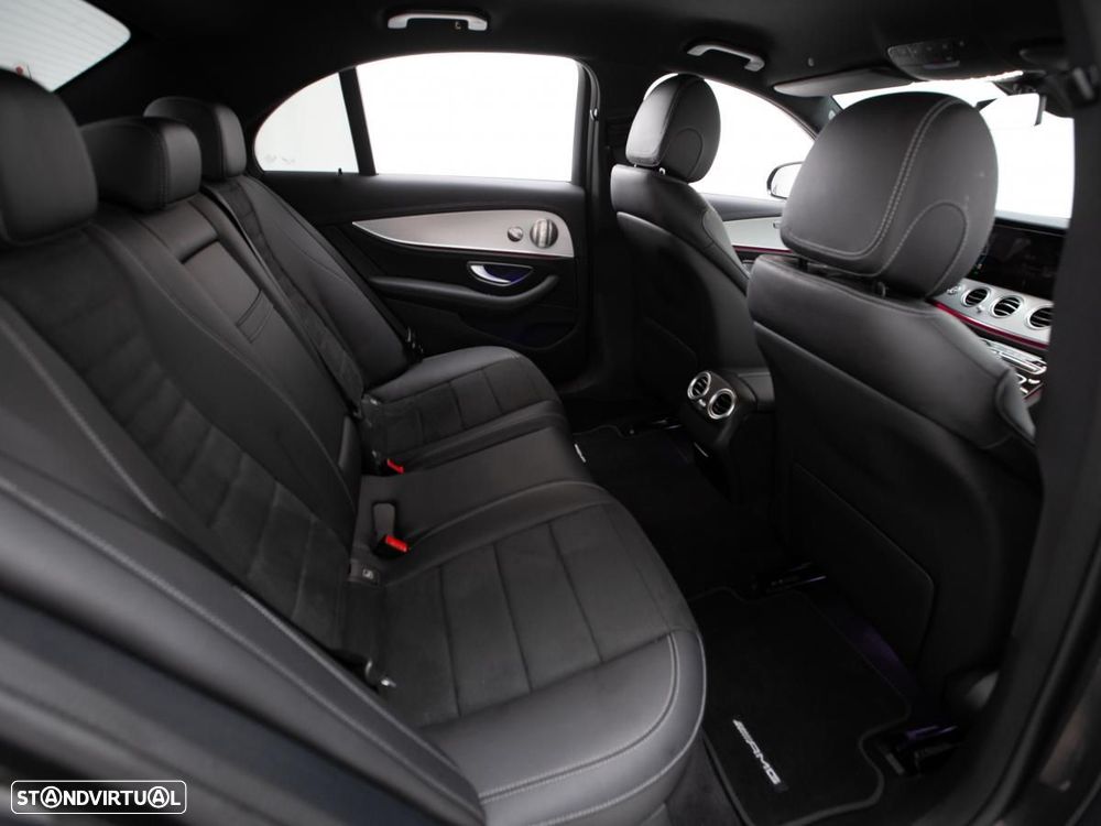 Mercedes-Benz E 300 de 4Matic 9G-TRONIC - 11