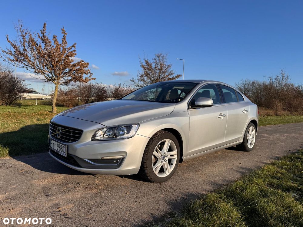 Volvo S60 T5 Geartronic Momentum - 1