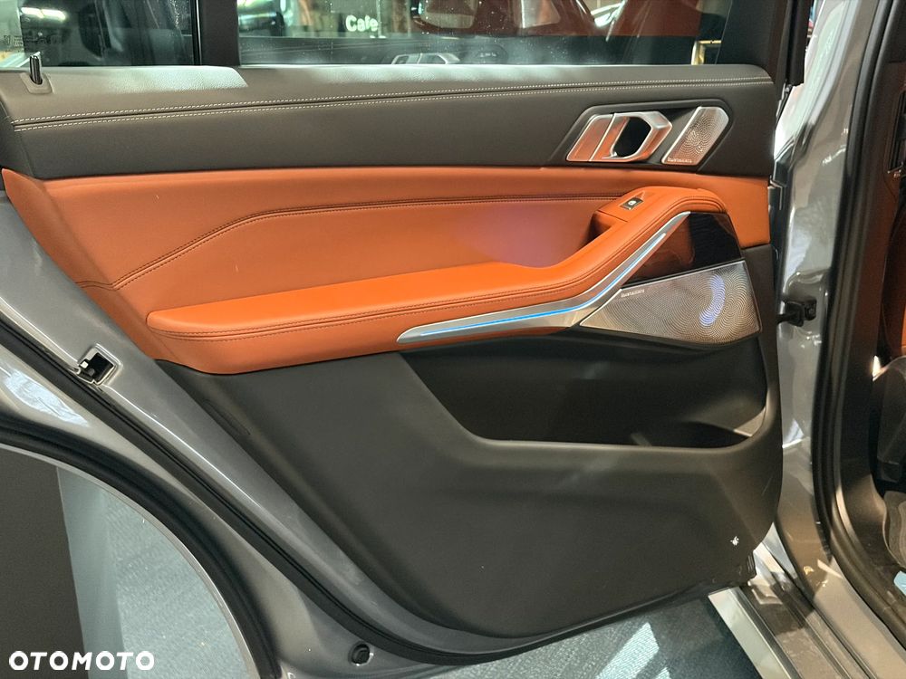 BMW X7 M60i xDrive mHEV sport - 25