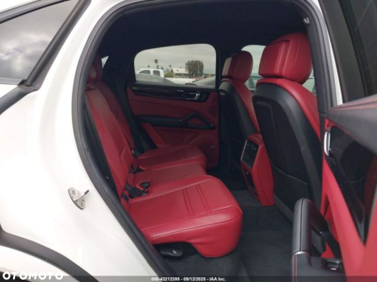 Porsche Cayenne - 13