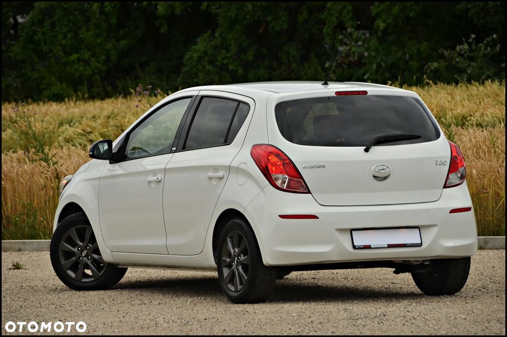 Hyundai i20 - 20
