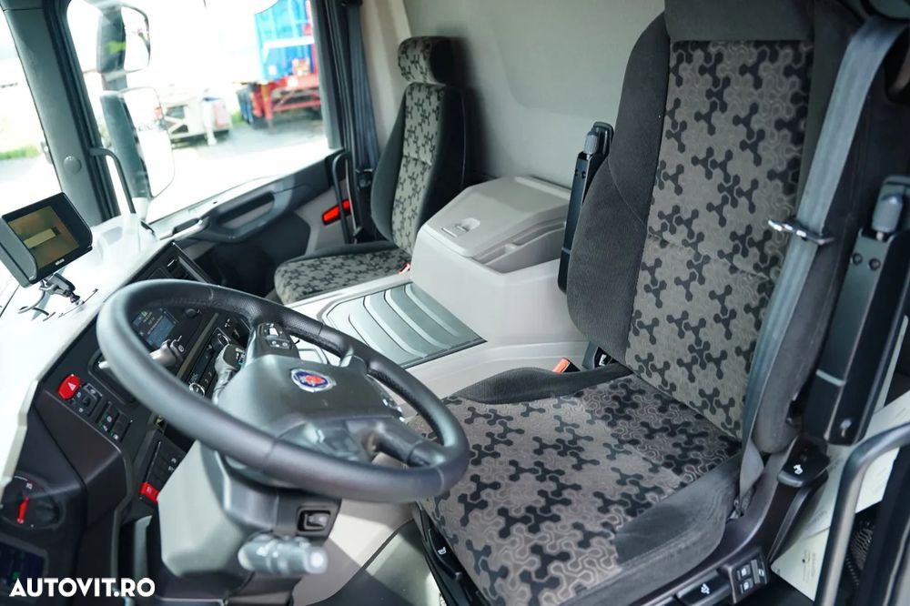 Scania P 320 / FRIGORIFER / 6X2 / CAMION SOLO 9 M / TRANSPORT SUPRA 1250 MT / MULTIMEMBRU / 3000 KG RIDICARE / AXĂ RIDICATĂ / AUTOMATĂ / EURO 6 - 25