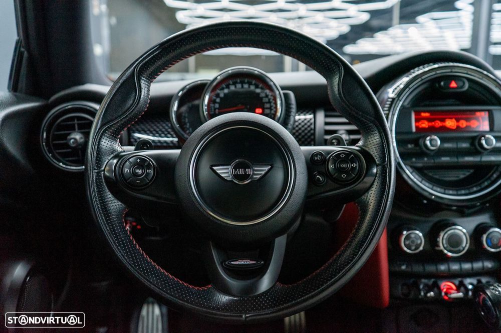 MINI 3 Portas John Cooper Works Auto Desportiva - 37