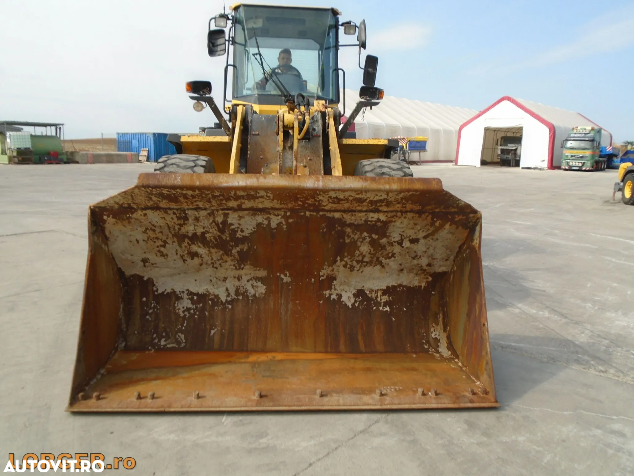 Komatsu WA200-5H - 5