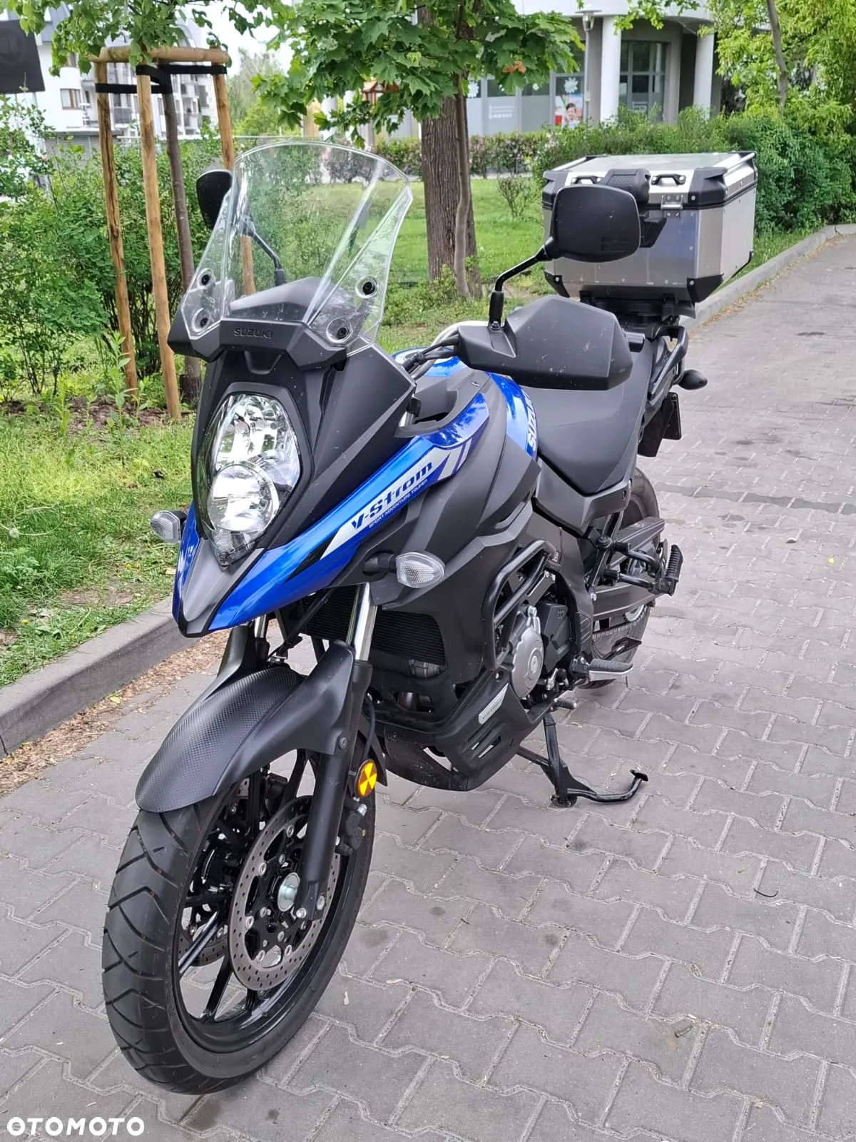 Suzuki V-STROM - 4