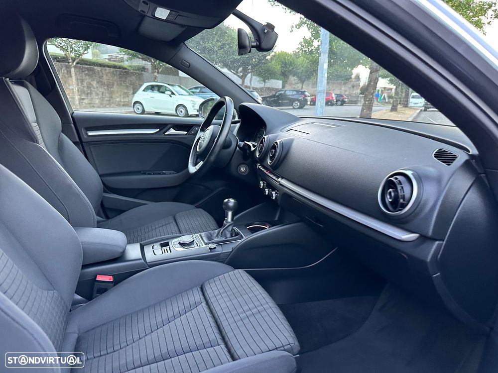 Audi A3 Sportback 1.6 TDI S-line - 53