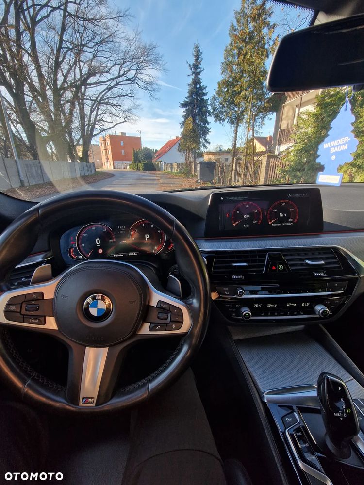 BMW Seria 5 520d xDrive M Sport Edition - 11