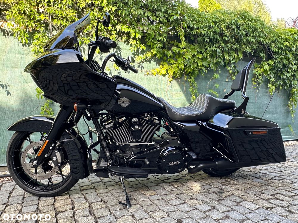 Harley-Davidson Touring Road Glide - 1