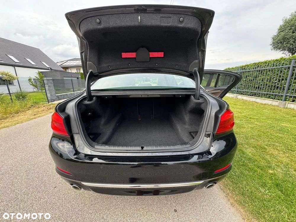 BMW Seria 5 520d Luxury Line - 14
