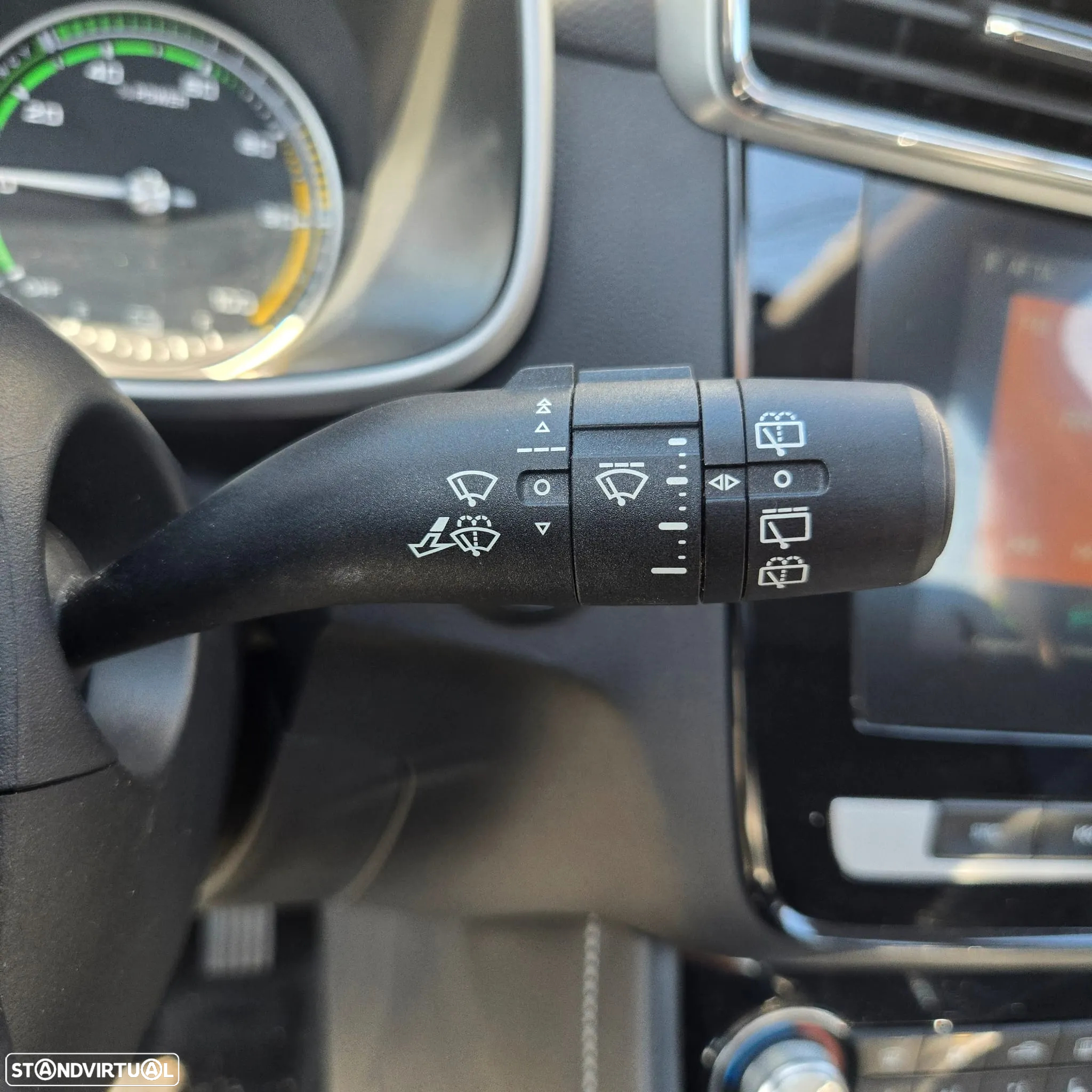 MG ZS EV 44.5 kWh Luxury - 21