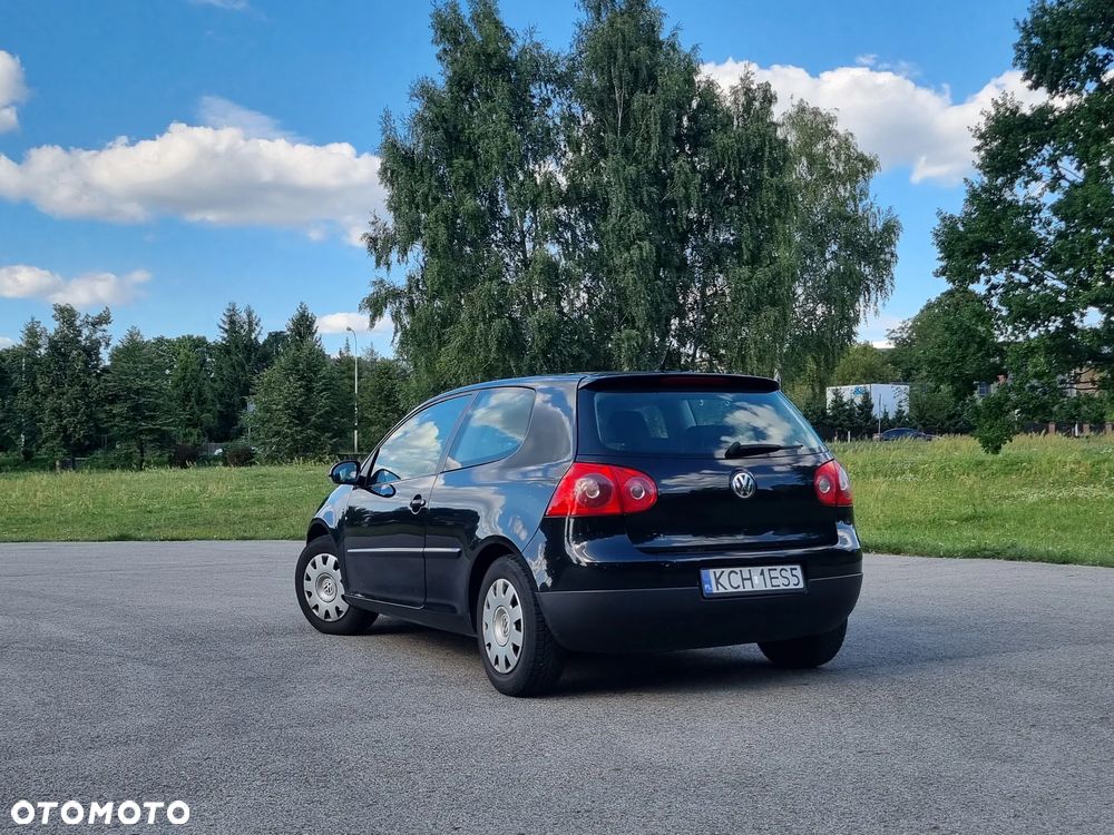 Volkswagen Golf V 1.9 TDI Comfortline - 3