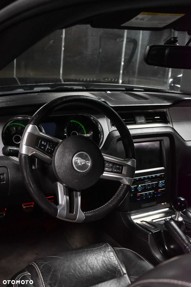 Ford Mustang 3.7 V6 Premium - 5